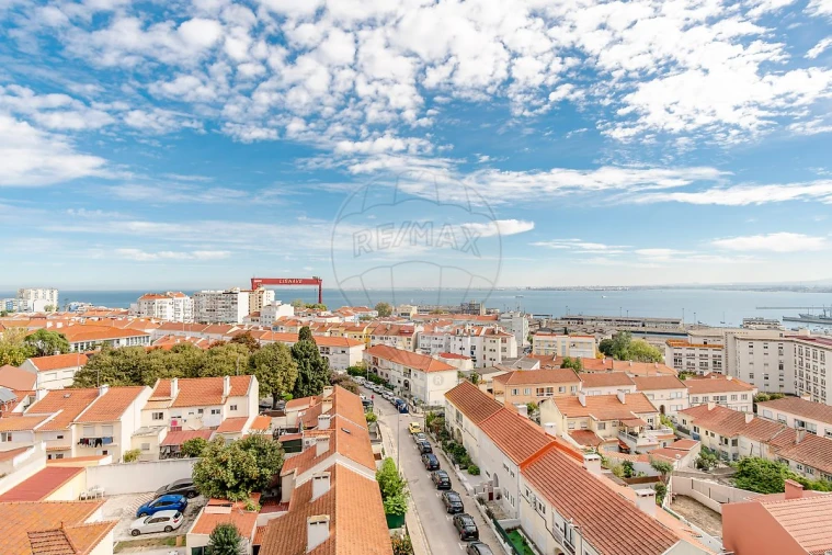 Apartamento T5 para Arrendamento em Almada, Cova da Piedade, Pragal e Cacilhas Foto 20