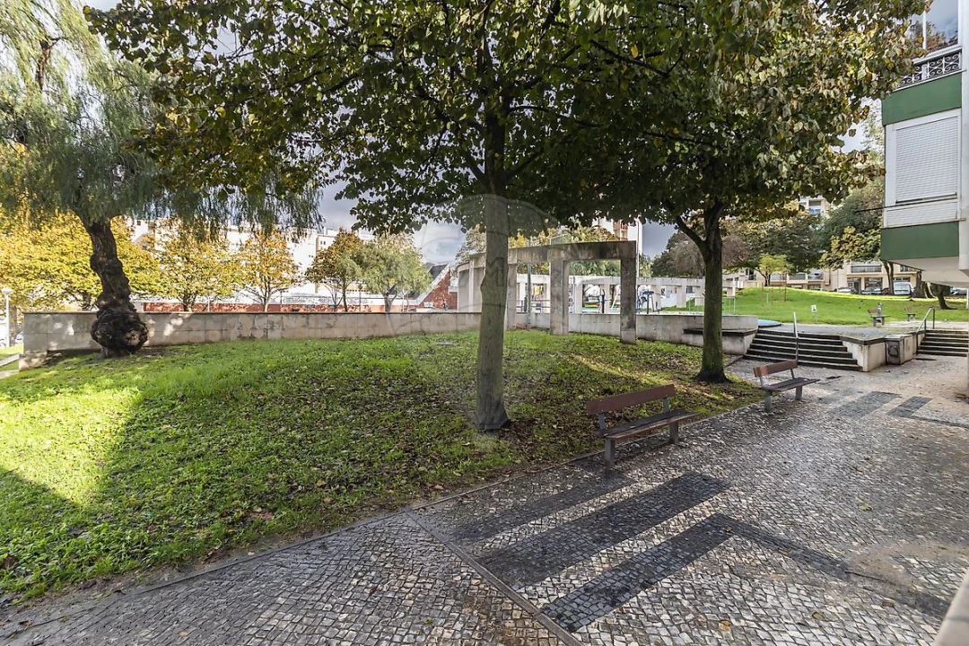 Apartamento T2 para Venda em Seixal, Arrentela e Aldeia de Paio Pires Foto 25