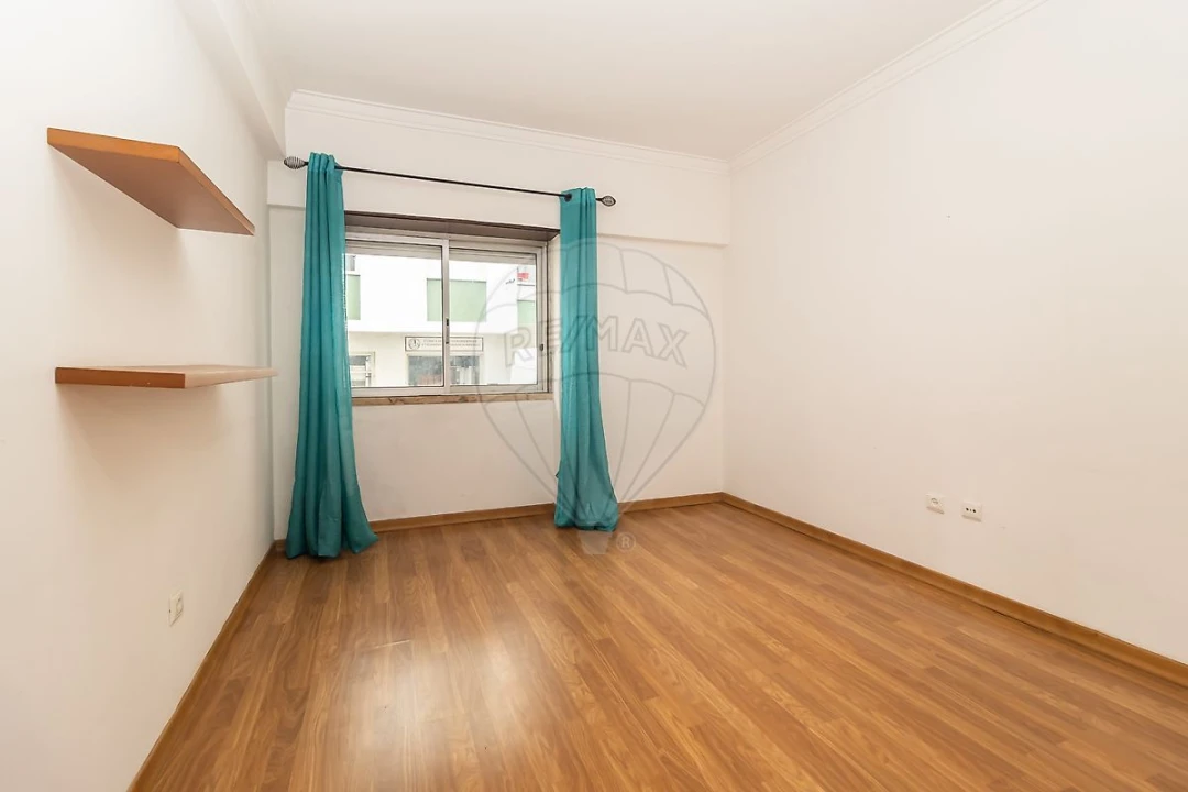 Apartamento T2 para Venda em Seixal, Arrentela e Aldeia de Paio Pires Foto 10