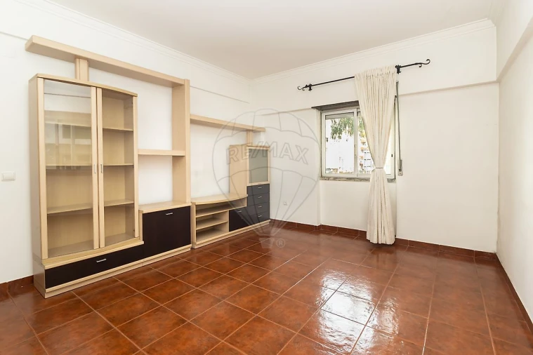 Apartamento T2 para Venda em Seixal, Arrentela e Aldeia de Paio Pires Foto 15