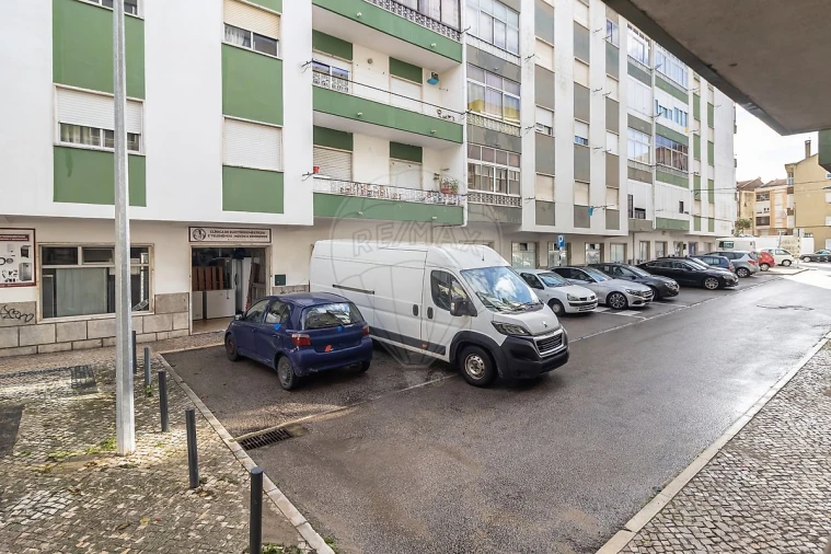 Apartamento T2 para Venda em Seixal, Arrentela e Aldeia de Paio Pires Foto 28