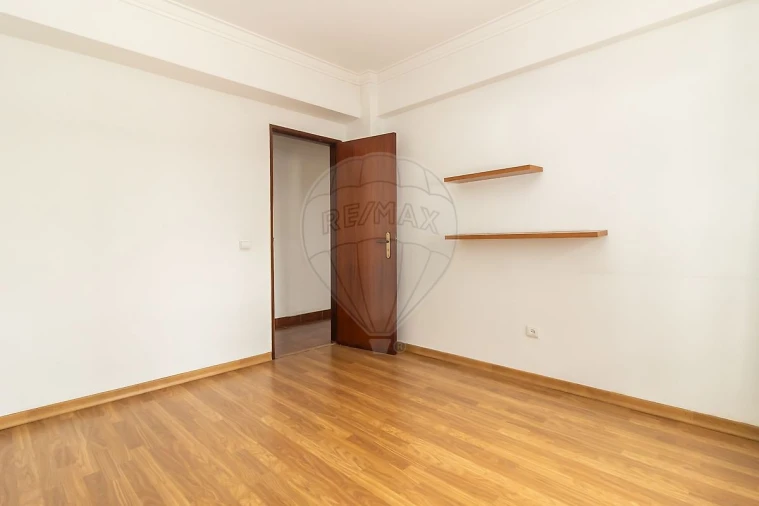 Apartamento T2 para Venda em Seixal, Arrentela e Aldeia de Paio Pires Foto 13