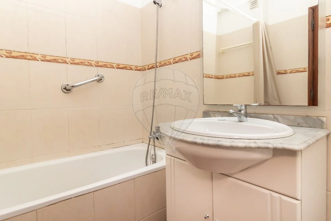 Apartamento T2 para Venda em Seixal, Arrentela e Aldeia de Paio Pires Foto 9