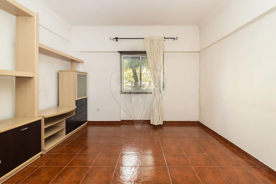 Apartamento T2 para Venda em Seixal, Arrentela e Aldeia de Paio Pires Foto 16