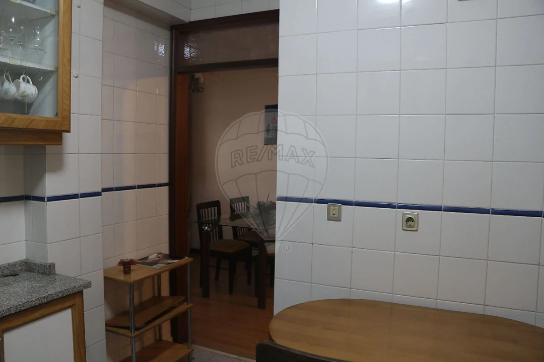 Apartamento T3 para Arrendamento em Espinho Foto 6