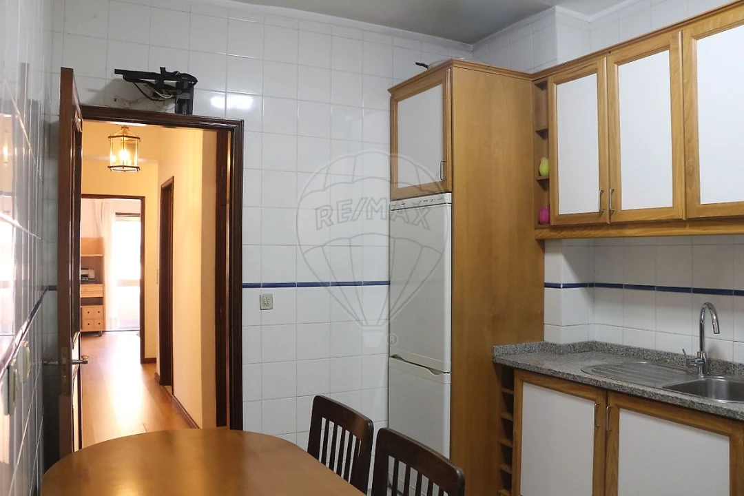 Apartamento T3 para Arrendamento em Espinho Foto 4
