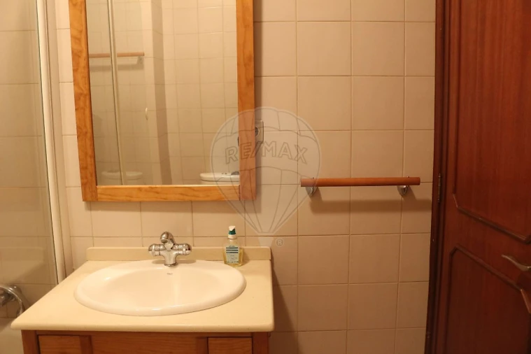 Apartamento T3 para Arrendamento em Espinho Foto 18