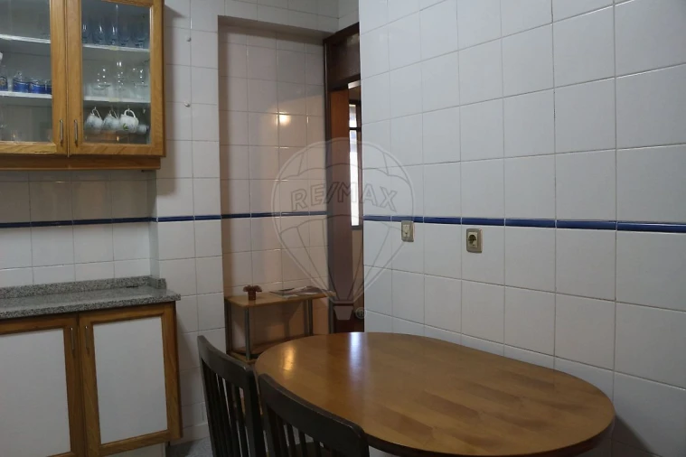 Apartamento T3 para Arrendamento em Espinho Foto 5