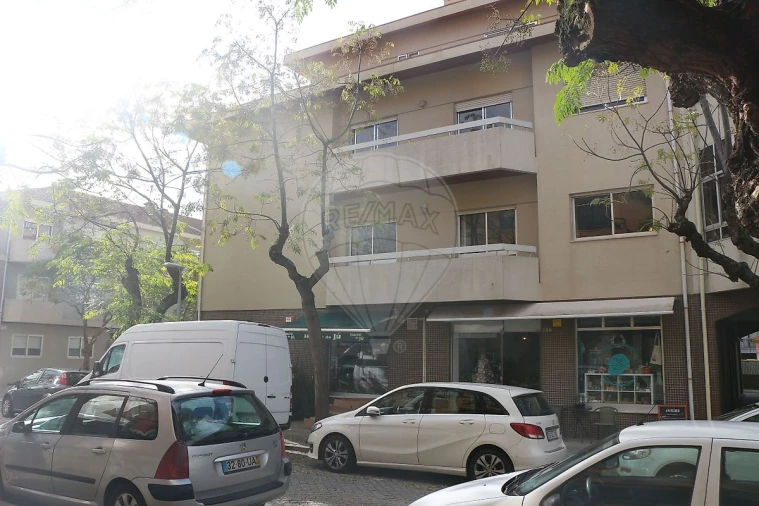 Apartamento T3 para Arrendamento em Espinho Foto 28