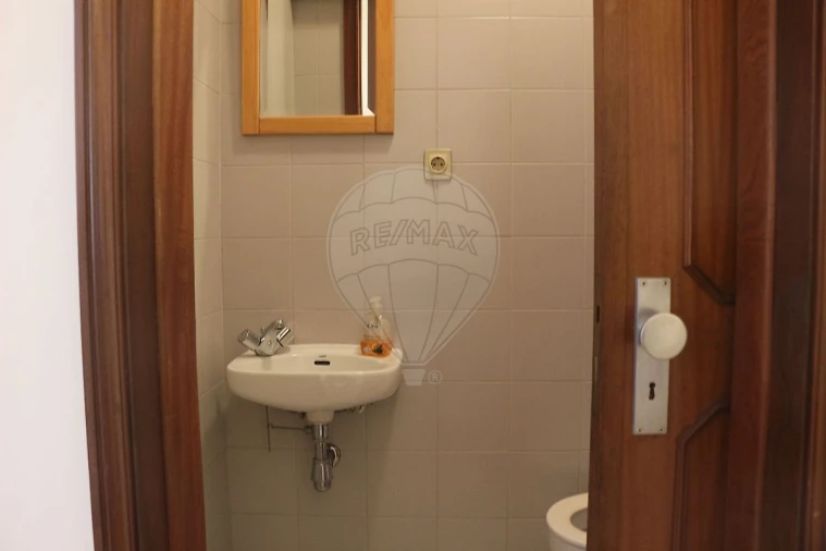 Apartamento T3 para Arrendamento em Espinho Foto 12