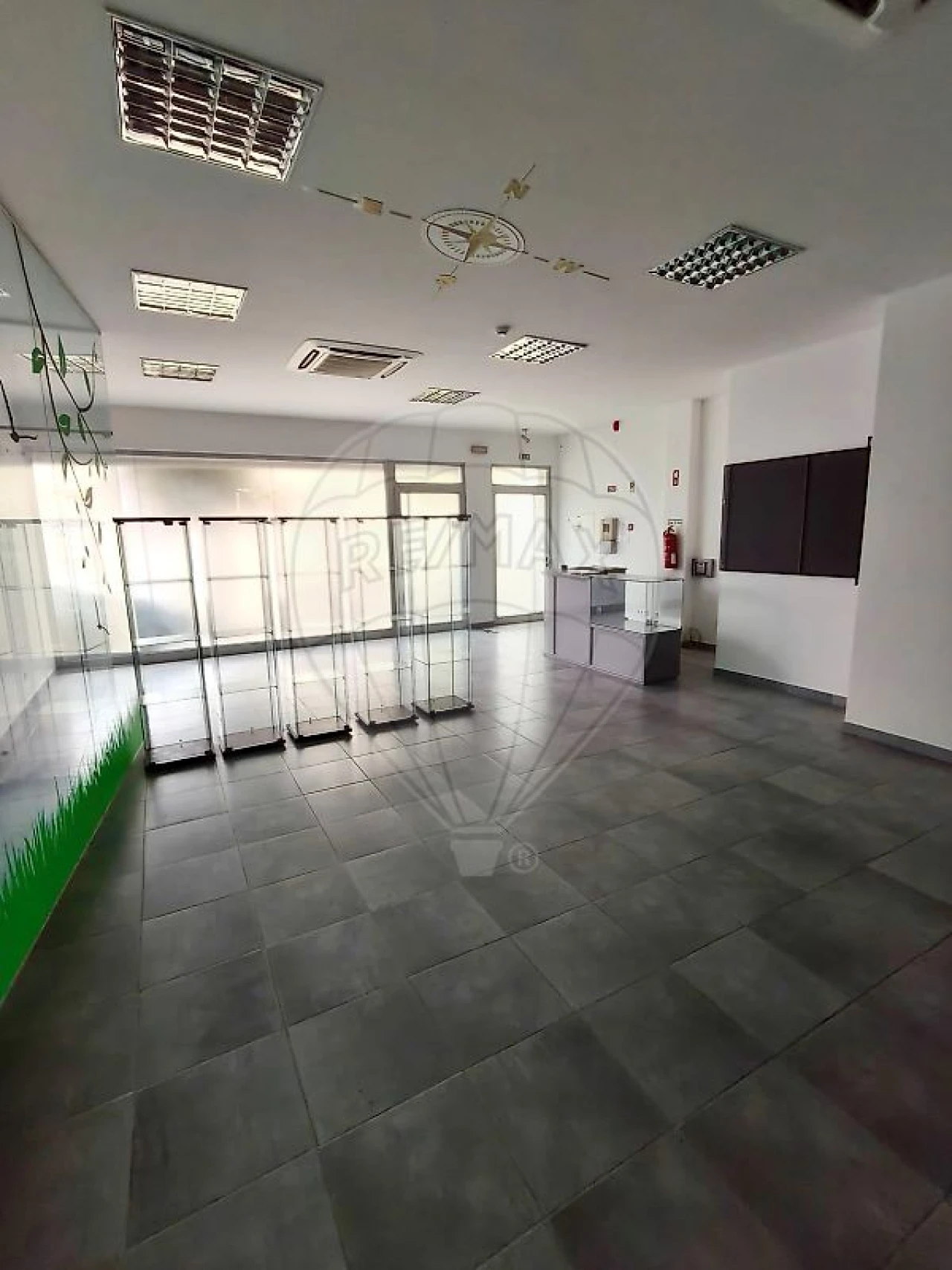 Loja para Venda em Cartaxo e Vale da Pinta Foto 3