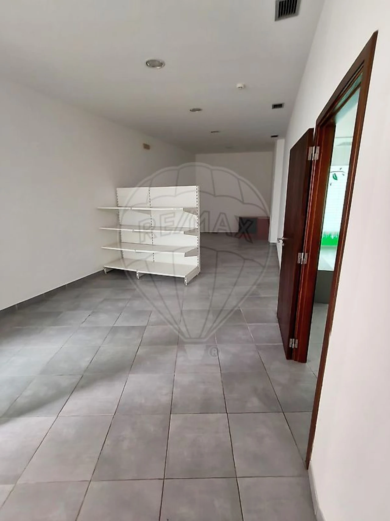 Loja para Venda em Cartaxo e Vale da Pinta Foto 4