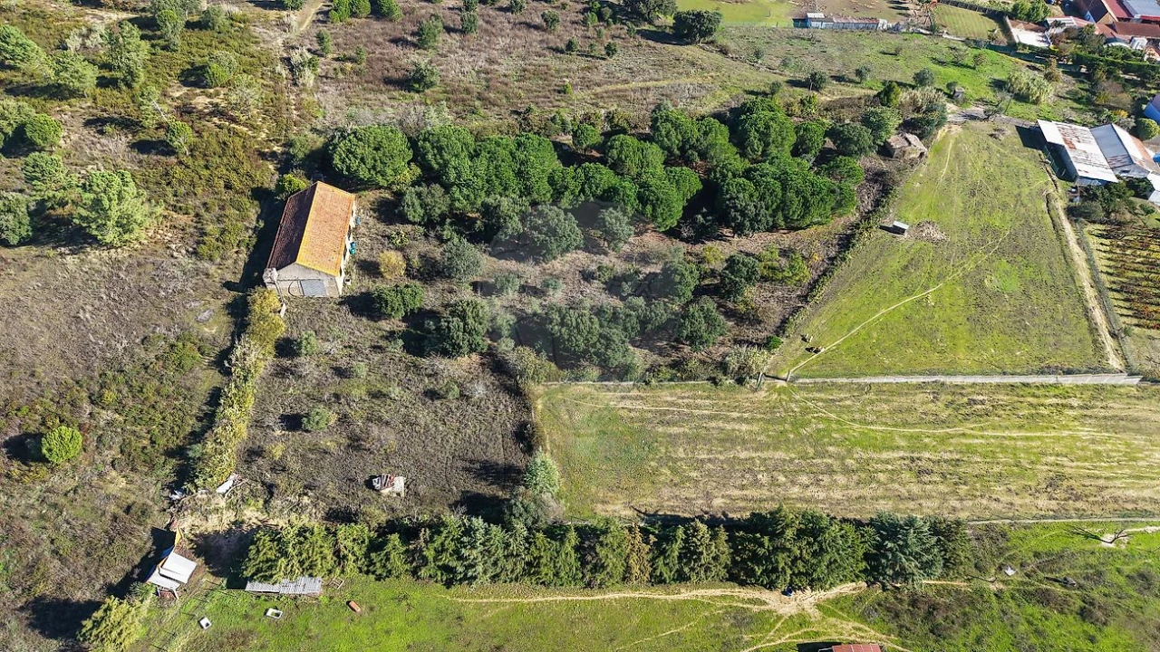 Terreno para Venda em Aveiras de Cima Foto 6