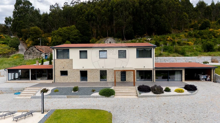 Moradia T3 para Venda em Cabeça Santa Foto 4