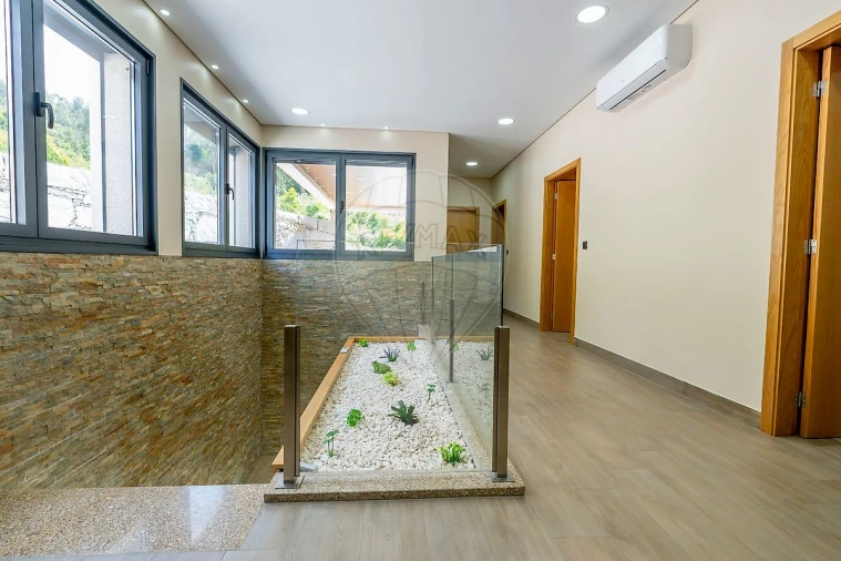 Moradia T3 para Venda em Cabeça Santa Foto 22