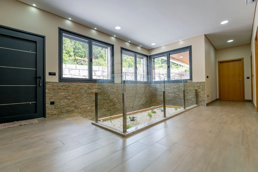 Moradia T3 para Venda em Cabeça Santa Foto 23