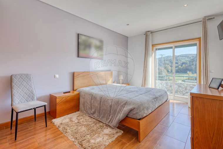 Moradia T2 para Venda em Lagares e Figueira Foto 14