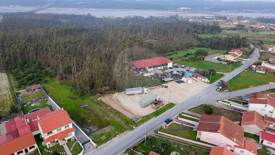 Terreno para Venda em Alqueidão