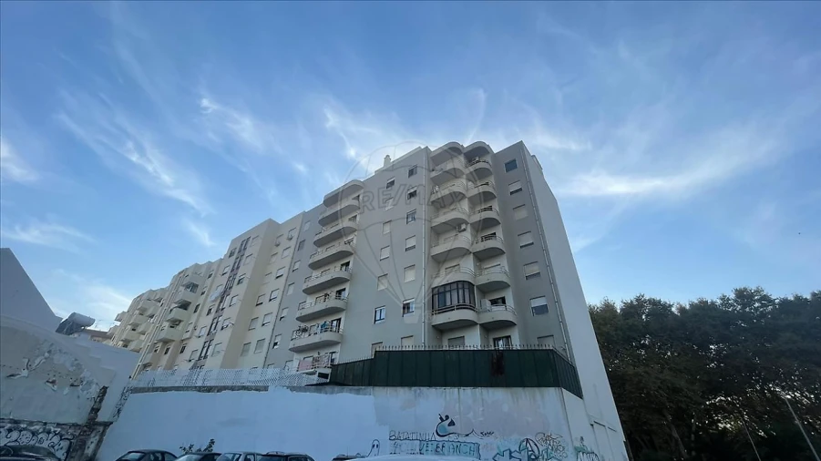 Apartamento T3 para Venda em União das Freguesias de Setúbal Foto 3