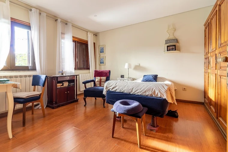 Moradia T12 para Venda em Vila Nova da Telha Foto 17