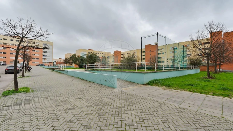 Apartamento T1 para Venda em Caparica e Trafaria Foto 13