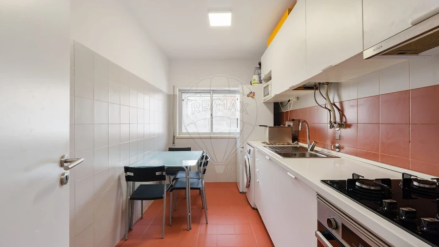 Apartamento T1 para Venda em Caparica e Trafaria Foto 5