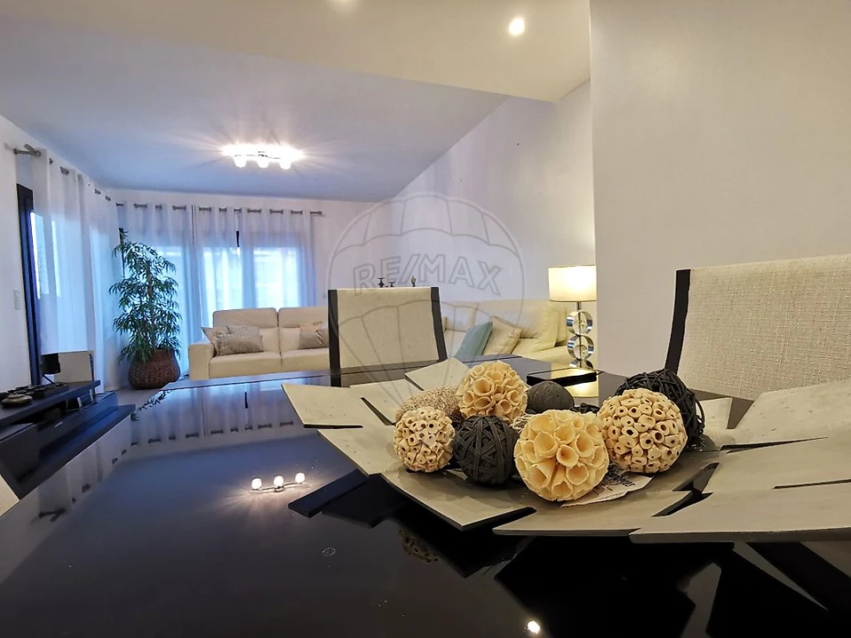 Apartamento T3 para Venda em Alverca do Ribatejo e Sobralinho Foto 4