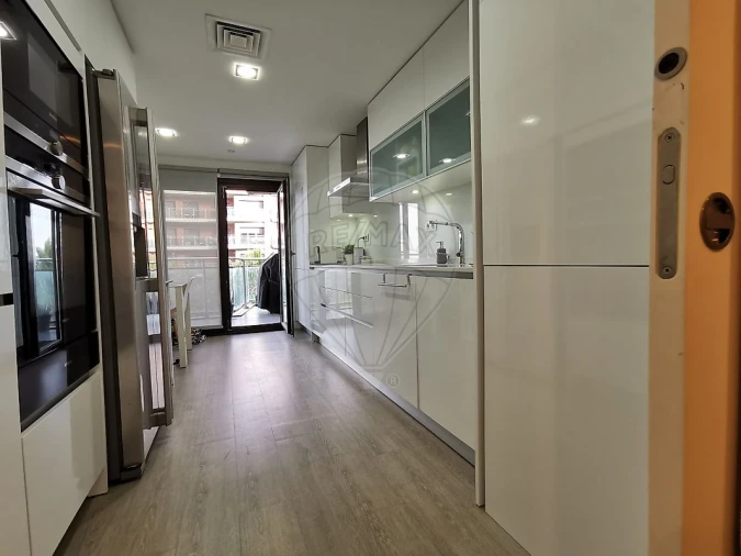 Apartamento T3 para Venda em Alverca do Ribatejo e Sobralinho Foto 8