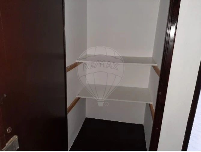 Apartamento T2 para Venda em Rio de Mouro Foto 5