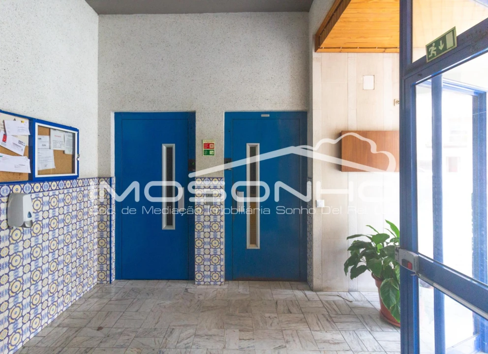 Apartamento T3 para Venda em Marinha Grande Foto 2