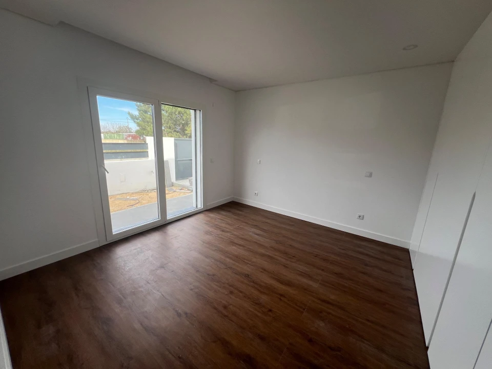 Moradia T3 para Venda em Quinta do Anjo Foto 28