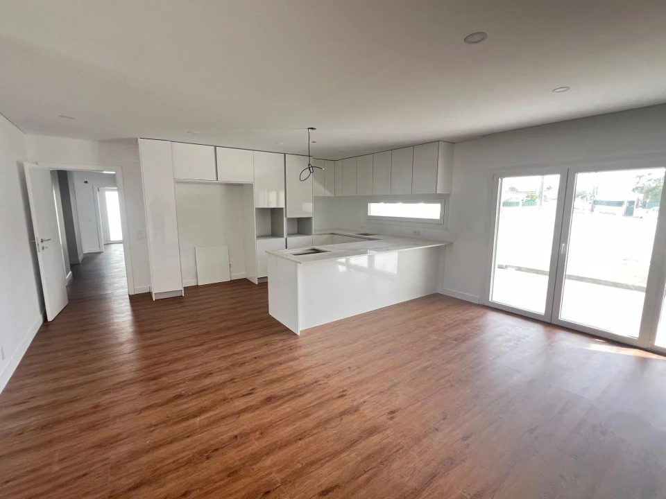 Moradia T3 para Venda em Quinta do Anjo Foto 8