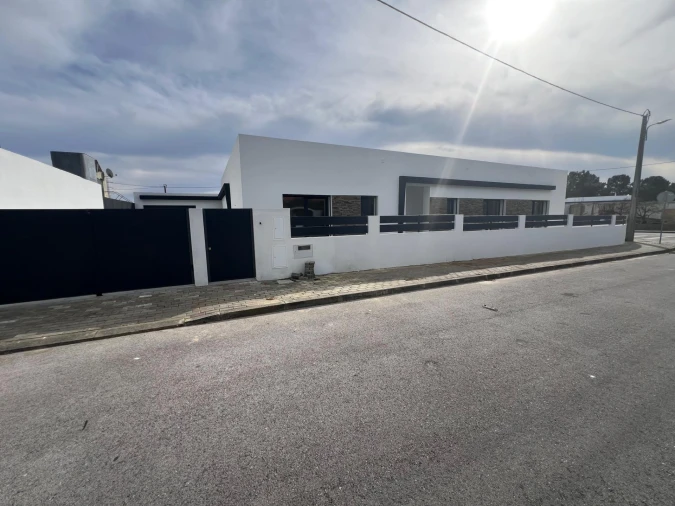 Moradia T3 para Venda em Quinta do Anjo Foto 2