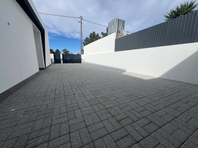 Moradia T3 para Venda em Quinta do Anjo Foto 4