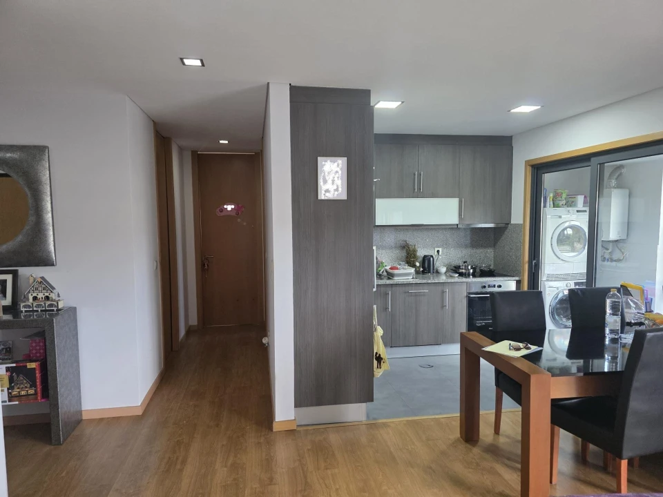 Apartamento T2 para Venda em Santa Maria da Feira, Travanca, Sanfins e Espargo Foto 1