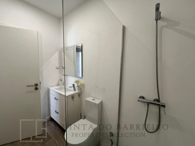 Moradia T3 para Venda em Santa Maria do Castelo e Santiago e Santa Susana Foto 16