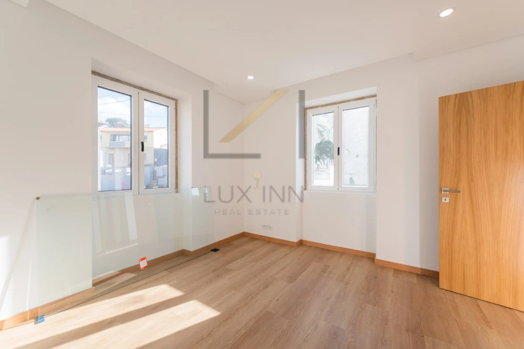 Moradia T5 para Venda em Carcavelos e Parede Foto 15