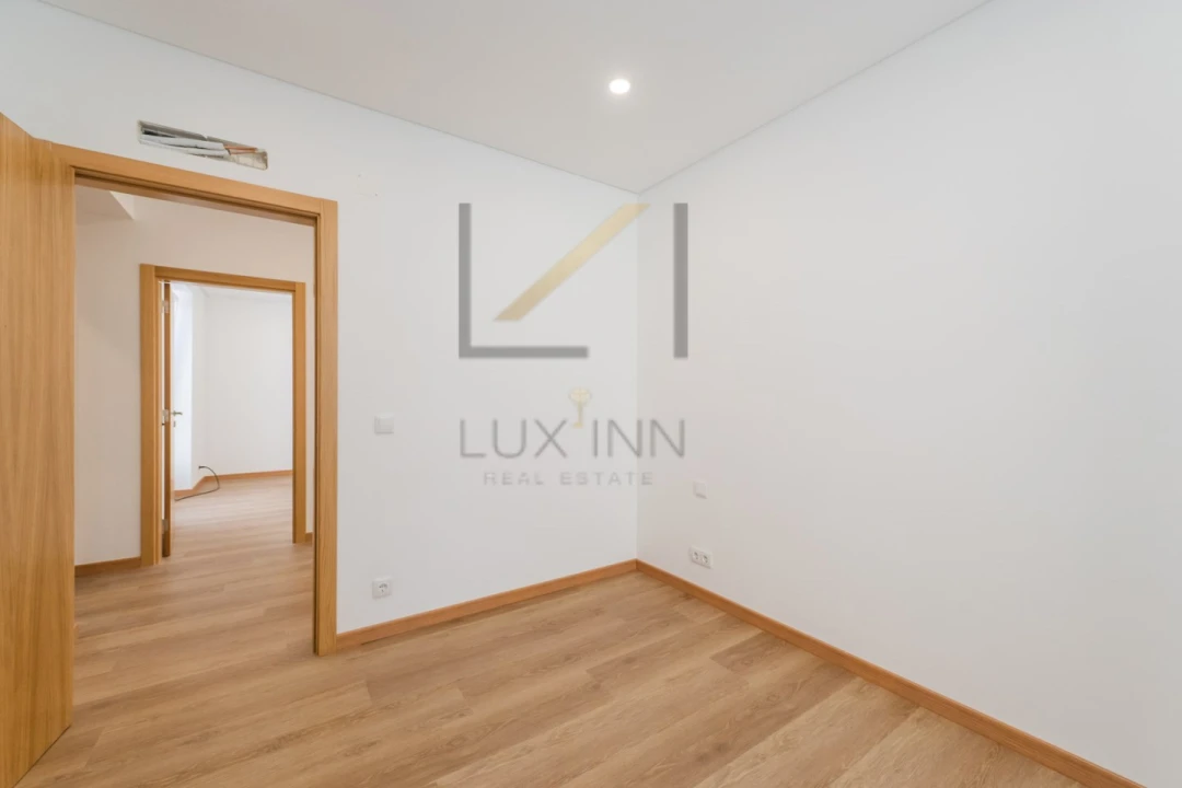 Moradia T5 para Venda em Carcavelos e Parede Foto 26