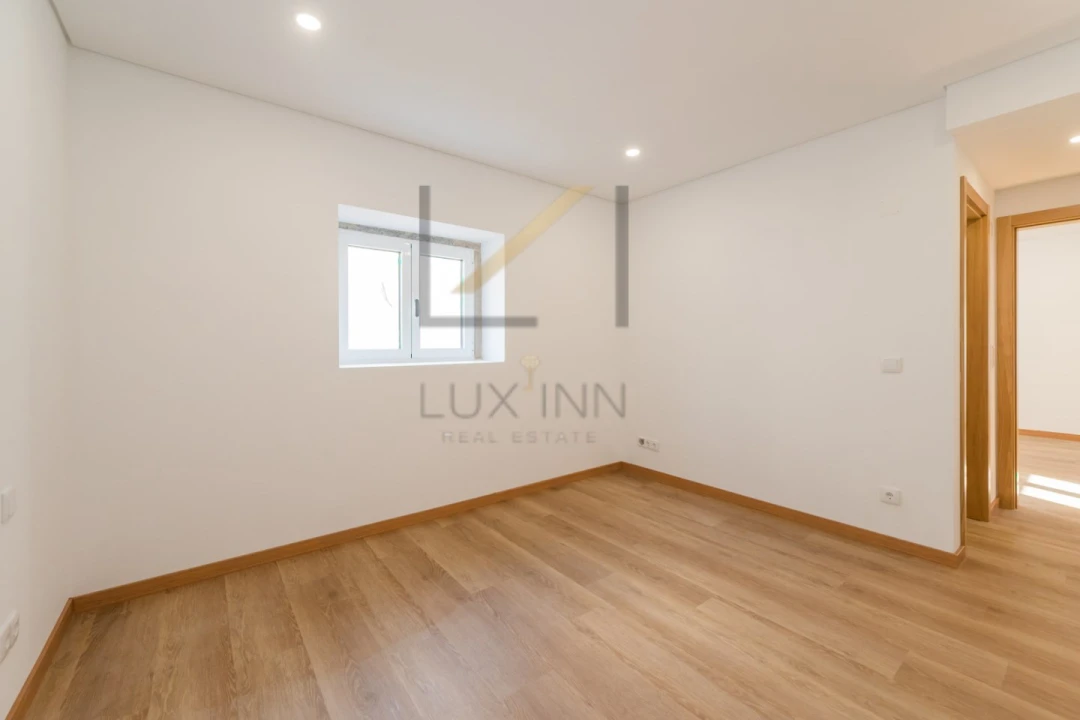 Moradia T5 para Venda em Carcavelos e Parede Foto 55