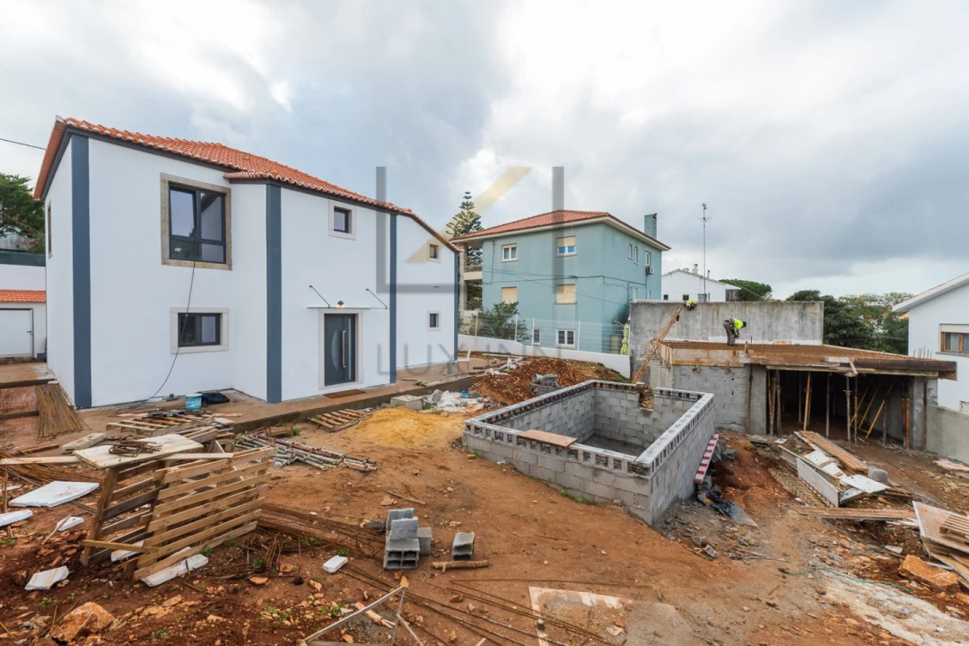 Moradia T5 para Venda em Carcavelos e Parede Foto 63