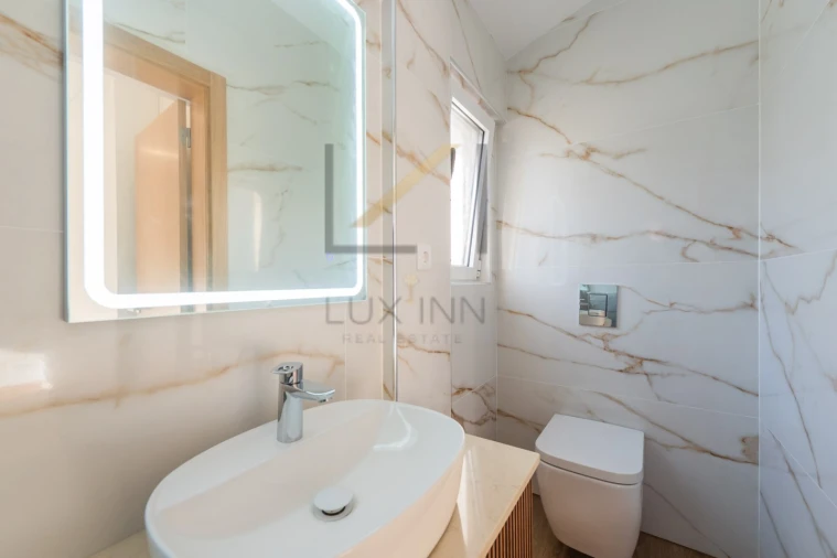 Moradia T5 para Venda em Carcavelos e Parede Foto 9