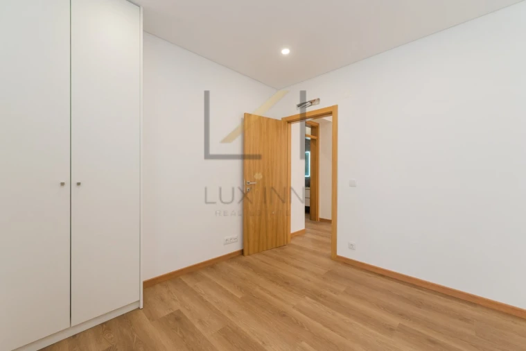 Moradia T5 para Venda em Carcavelos e Parede Foto 24