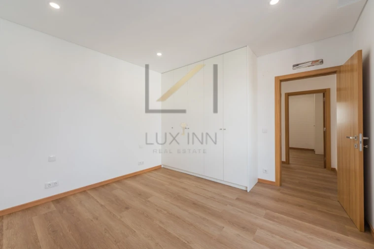 Moradia T5 para Venda em Carcavelos e Parede Foto 29