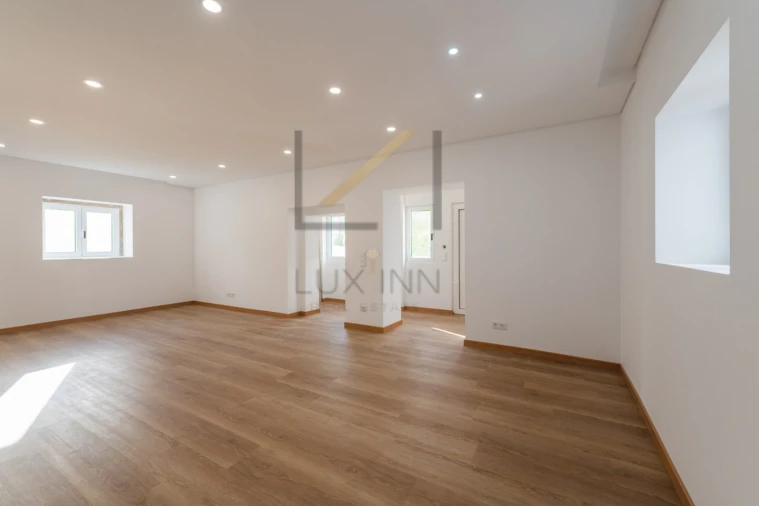 Moradia T5 para Venda em Carcavelos e Parede Foto 48