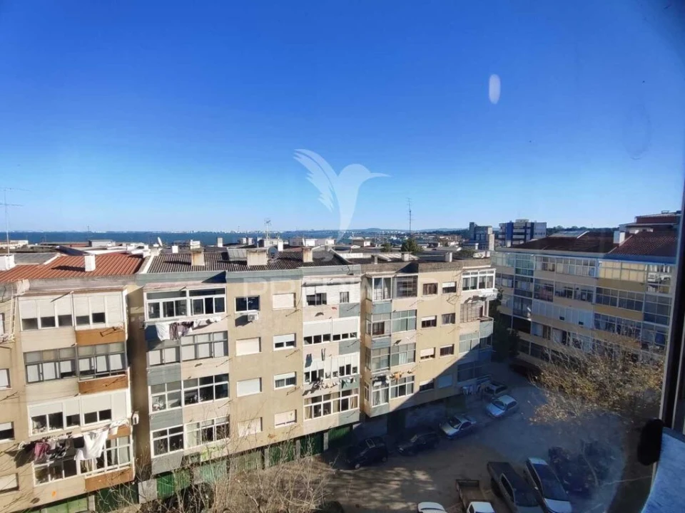 Apartamento T3 para Venda em Almada, Cova da Piedade, Pragal e Cacilhas Foto 4