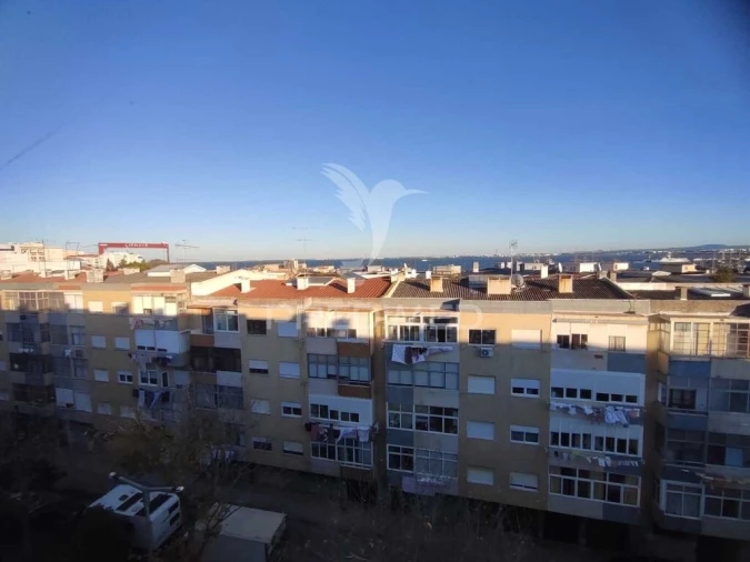 Apartamento T3 para Venda em Almada, Cova da Piedade, Pragal e Cacilhas Foto 5