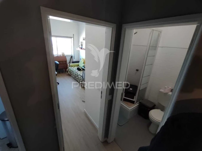Apartamento T3 para Venda em Almada, Cova da Piedade, Pragal e Cacilhas Foto 17