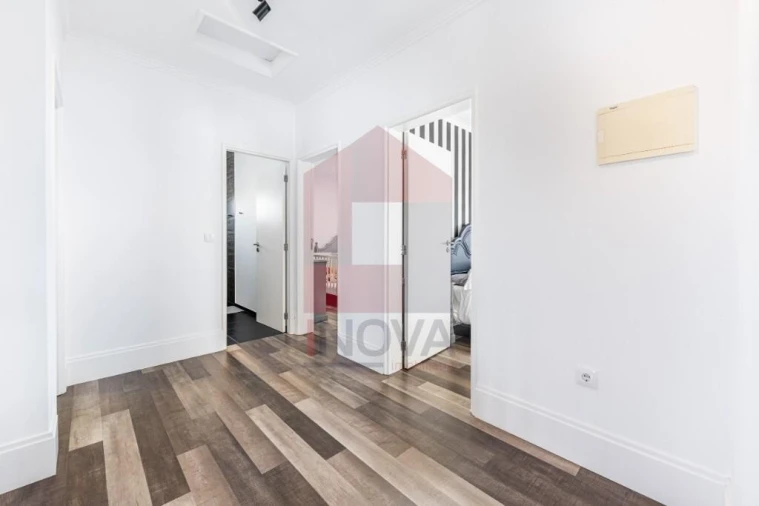 Moradia T5 para Venda em Pico de Regalados, Gondiães e Mós Foto 22