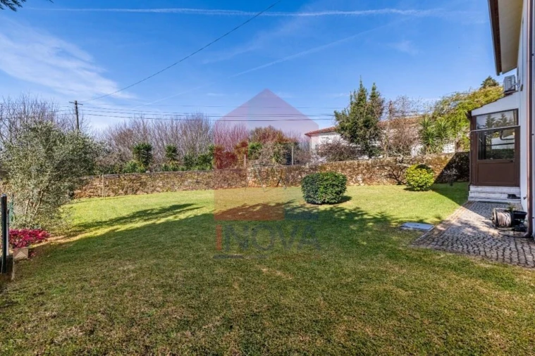 Moradia T5 para Venda em Pico de Regalados, Gondiães e Mós Foto 27