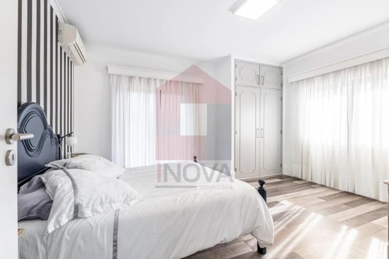 Moradia T5 para Venda em Pico de Regalados, Gondiães e Mós Foto 11